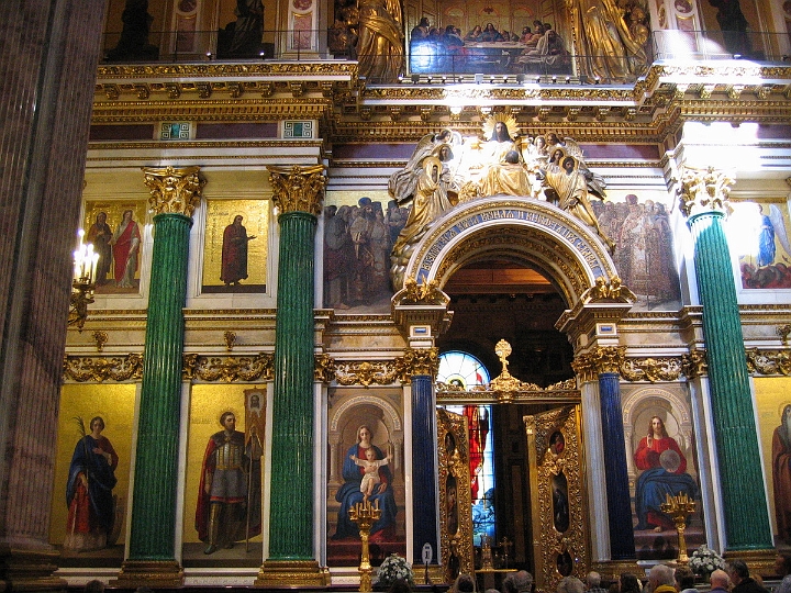 70 Iconostasis of St Isaac Cathedral.jpg